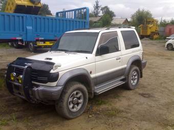 1993 Mitsubishi Pajero Pictures