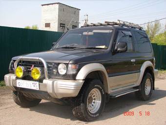 1993 Mitsubishi Pajero Pics