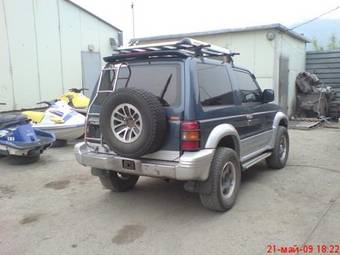 1993 Mitsubishi Pajero Pictures