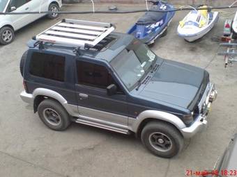 1993 Mitsubishi Pajero Photos