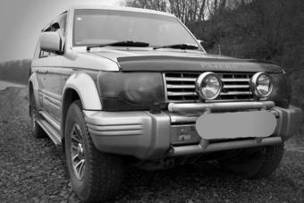 1993 Mitsubishi Pajero Photos
