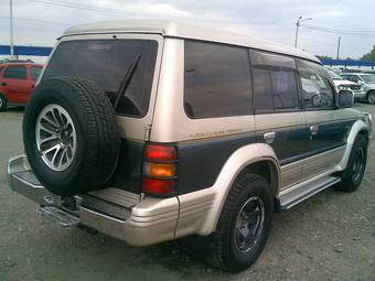 1993 Mitsubishi Pajero Wallpapers