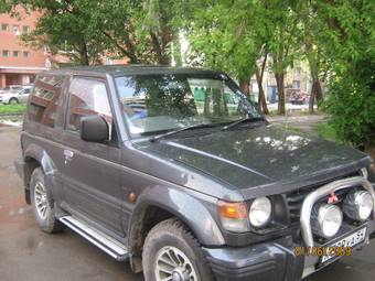 1993 Mitsubishi Pajero Pictures