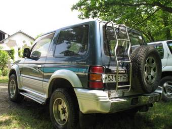 1993 Mitsubishi Pajero Photos