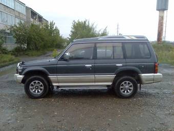 1993 Mitsubishi Pajero Pictures