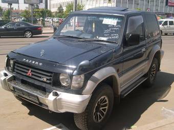 1993 Mitsubishi Pajero Photos