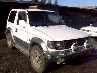 1993 Mitsubishi Pajero Pictures