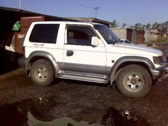 1993 Mitsubishi Pajero Pictures