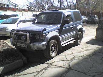 1993 Mitsubishi Pajero Photos