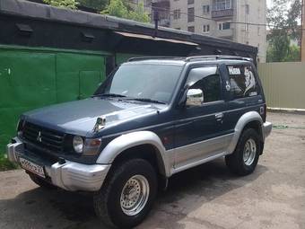 1993 Mitsubishi Pajero Photos