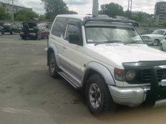 1993 Mitsubishi Pajero Photos