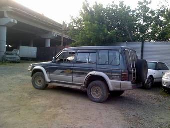 1993 Mitsubishi Pajero Photos