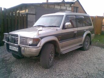 1993 Mitsubishi Pajero Pictures