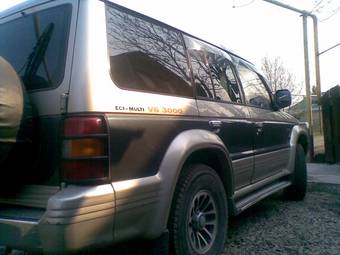 1993 Mitsubishi Pajero Photos