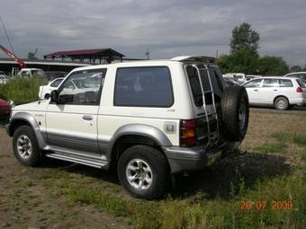 1993 Mitsubishi Pajero Pictures