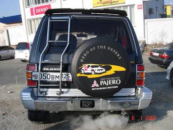 1993 Mitsubishi Pajero Pictures