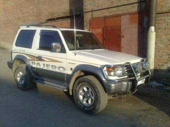 1993 Mitsubishi Pajero Photos