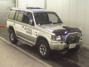 1993 Mitsubishi Pajero Photos