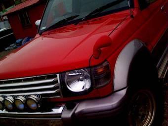 1993 Mitsubishi Pajero Pictures