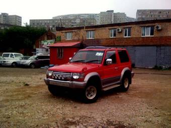 1993 Mitsubishi Pajero Photos