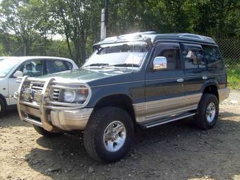 1993 Mitsubishi Pajero Photos
