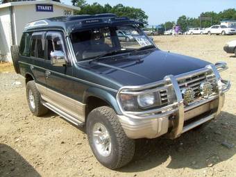 1993 Mitsubishi Pajero Photos