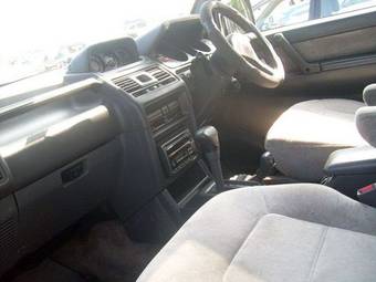 1993 Mitsubishi Pajero Images