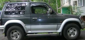 1993 Mitsubishi Pajero Pictures