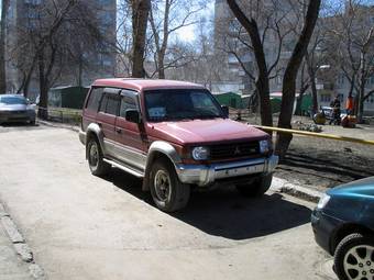 1993 Mitsubishi Pajero Photos