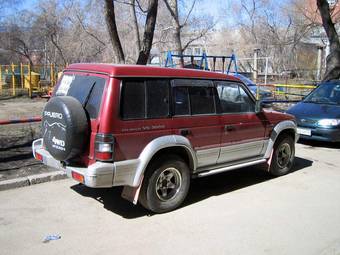 1993 Mitsubishi Pajero Pictures