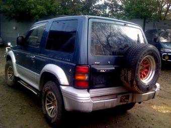 1993 Mitsubishi Pajero Photos