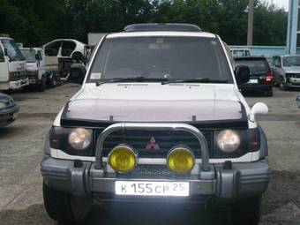 1993 Mitsubishi Pajero Pictures