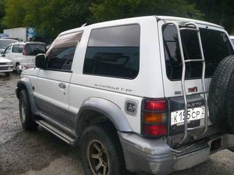 1993 Mitsubishi Pajero Pictures