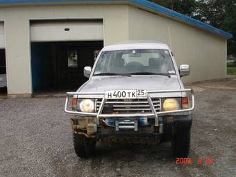 1993 Mitsubishi Pajero Photos