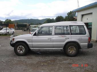 1993 Mitsubishi Pajero Photos