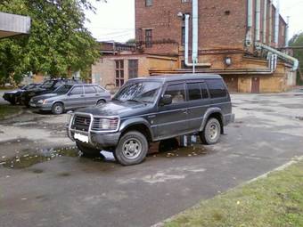 1993 Mitsubishi Pajero Photos