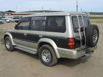 1993 Mitsubishi Pajero Photos