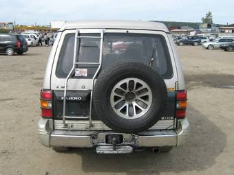 1993 Mitsubishi Pajero Pictures