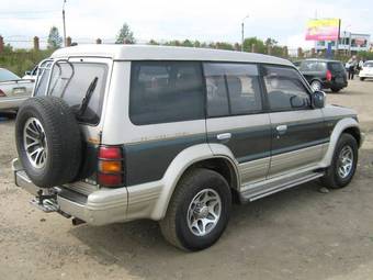 1993 Mitsubishi Pajero Photos