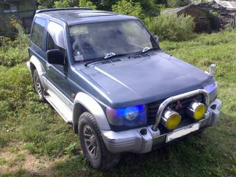 1993 Mitsubishi Pajero Photos