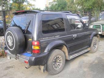 1993 Mitsubishi Pajero Pictures