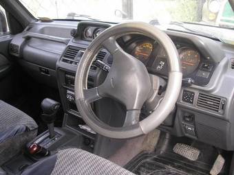 1993 Mitsubishi Pajero Photos