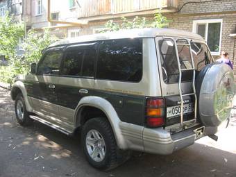 1993 Mitsubishi Pajero Pictures