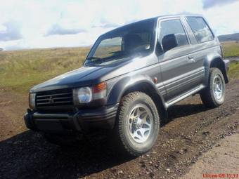1993 Mitsubishi Pajero Photos