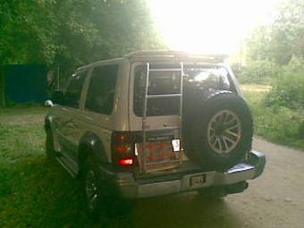 1993 Mitsubishi Pajero Photos