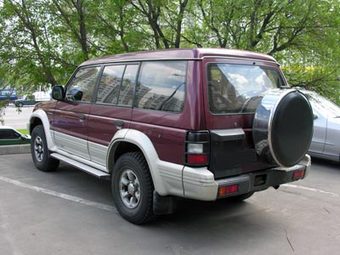 1994 Mitsubishi Pajero Pictures