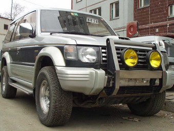 1994 Mitsubishi Pajero Photos