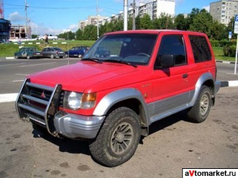 1994 Mitsubishi Pajero Images