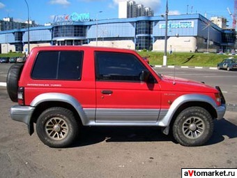 1994 Mitsubishi Pajero Pictures