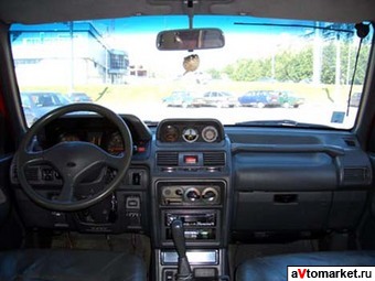 1994 Mitsubishi Pajero Pictures